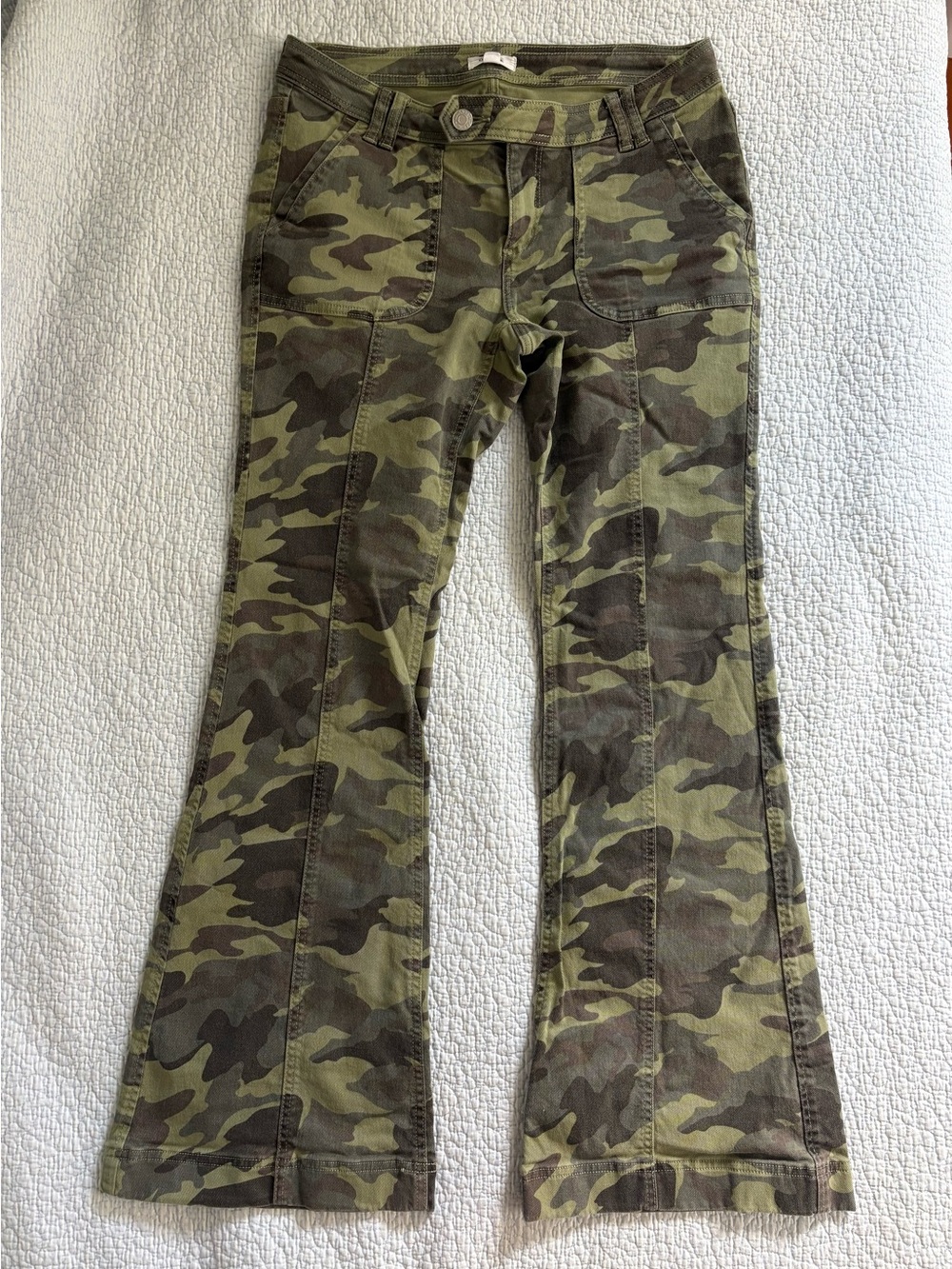 Garage Women’s Jeans Green Camo